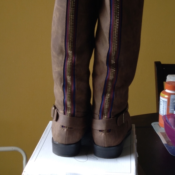 Tall boots size 9 - Picture 5 of 7